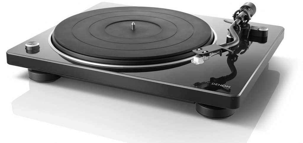 Denon DP-400 levysoitin, musta